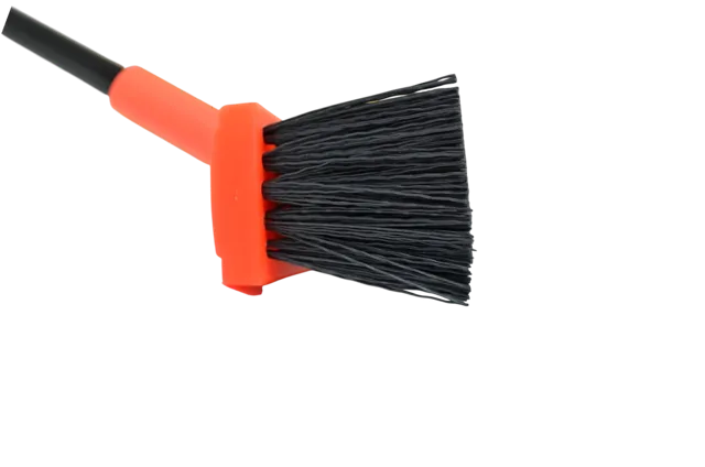 Skiddy Bob Telescopic Broom - Image 3