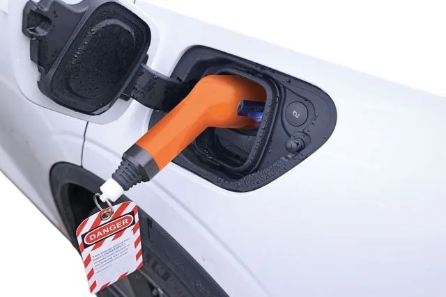 Electric Vehicle Immobiliser Plug