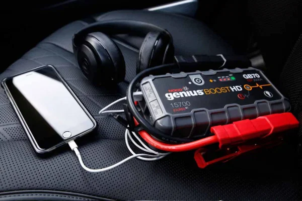 NOCO GB70 Boost 12V 2000A Lithium Jump Starter - Image 4