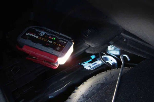 NOCO GB70 Boost 12V 2000A Lithium Jump Starter - Image 6